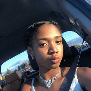 Meet your Posher, Kristen